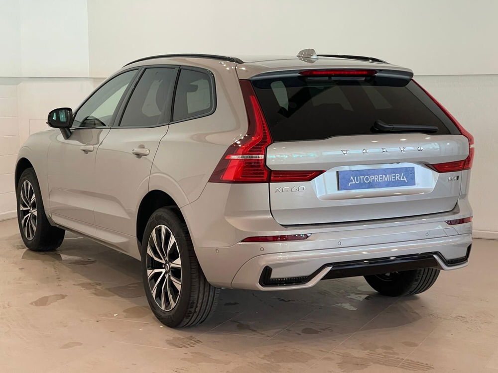 Volvo XC60 nuova a Como (7)