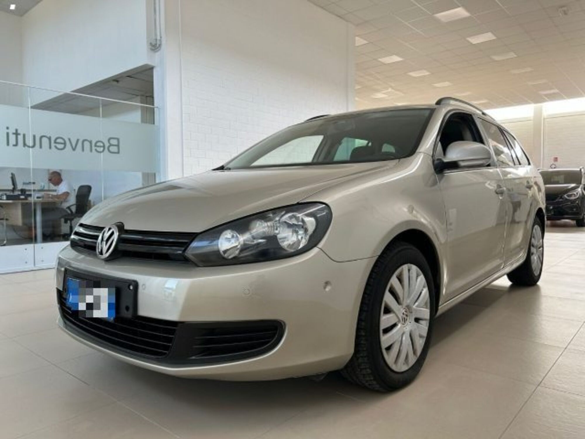 Volkswagen Golf Variant 1.2 TSI 105 CV Comfortline BlueMot. Technology del 2013 usata a Massarosa