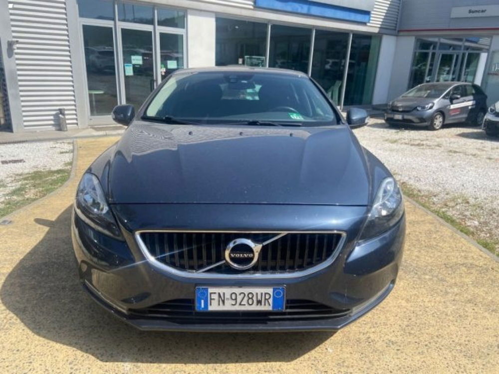 Volvo V40 D2  del 2018 usata a Massarosa (2)