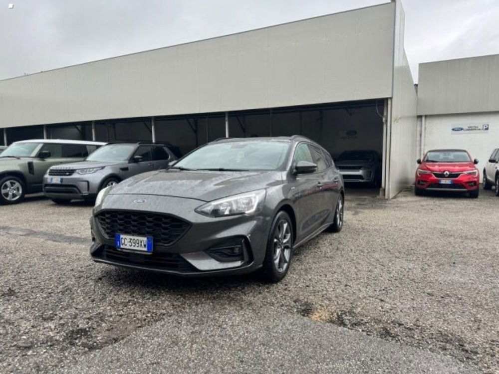 Ford Focus Station Wagon 1.0 EcoBoost Hybrid 125 CV SW ST-Line  del 2020 usata a Massarosa (3)