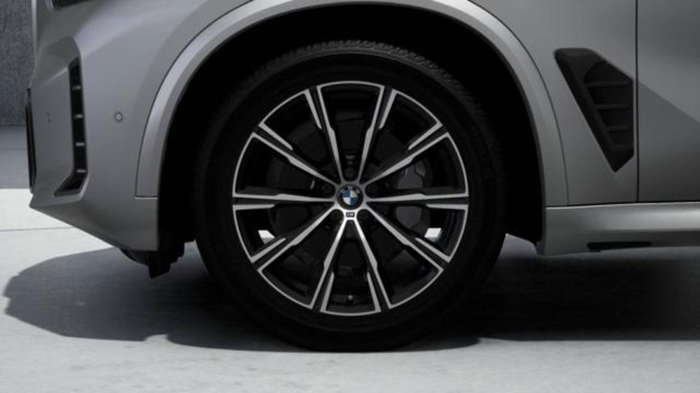 BMW X5 nuova a Modena (8)