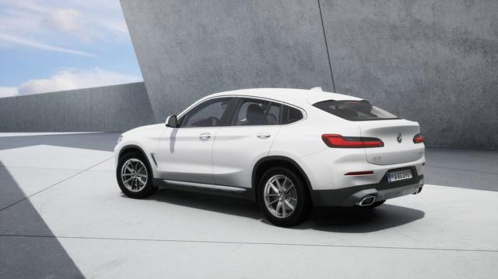 BMW X4 xdrive20i mhev 48V auto nuova a Modena (2)