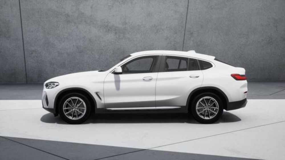 BMW X4 xdrive20i mhev 48V auto nuova a Modena (4)