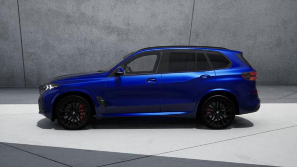 BMW X5 M60i 48V nuova a Modena (5)