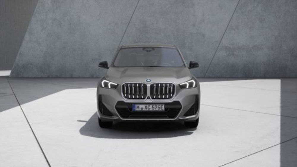 BMW iX1 iX1 xDrive 30 Msport nuova a Modena (3)