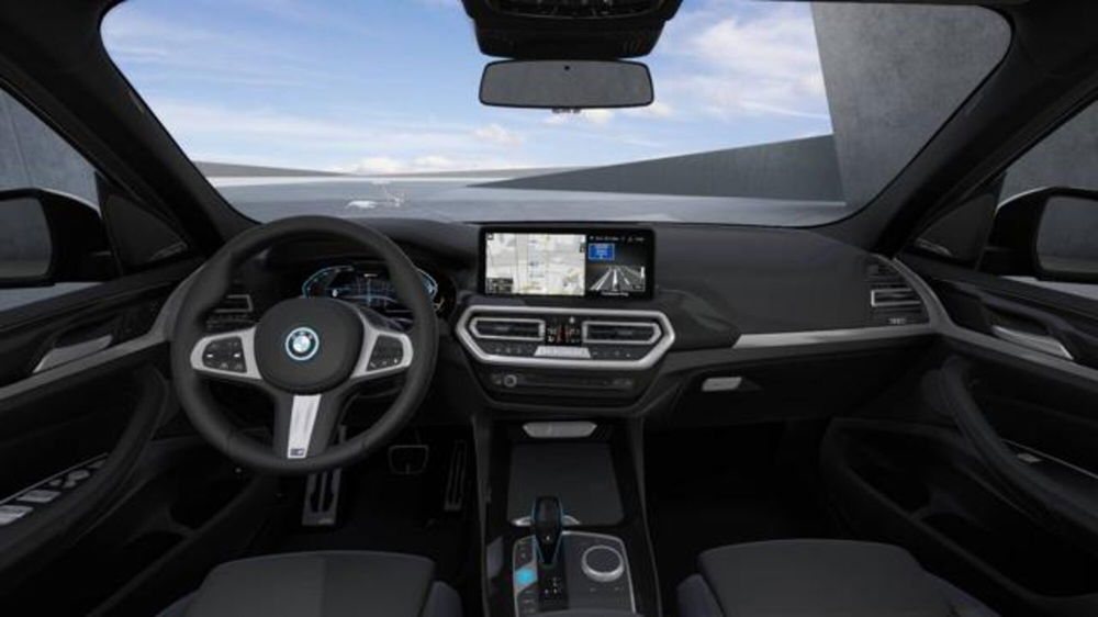 BMW iX3 nuova a Modena (11)