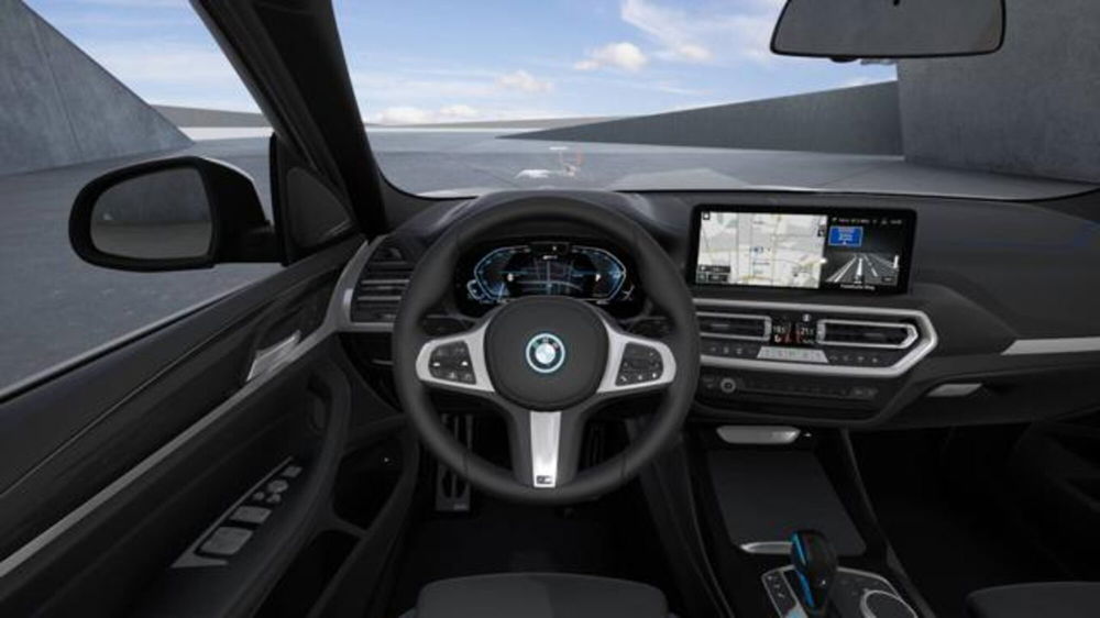 BMW iX3 nuova a Modena (14)