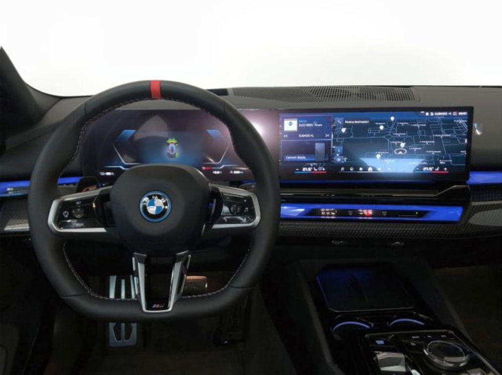 BMW i5 nuova a Modena (8)