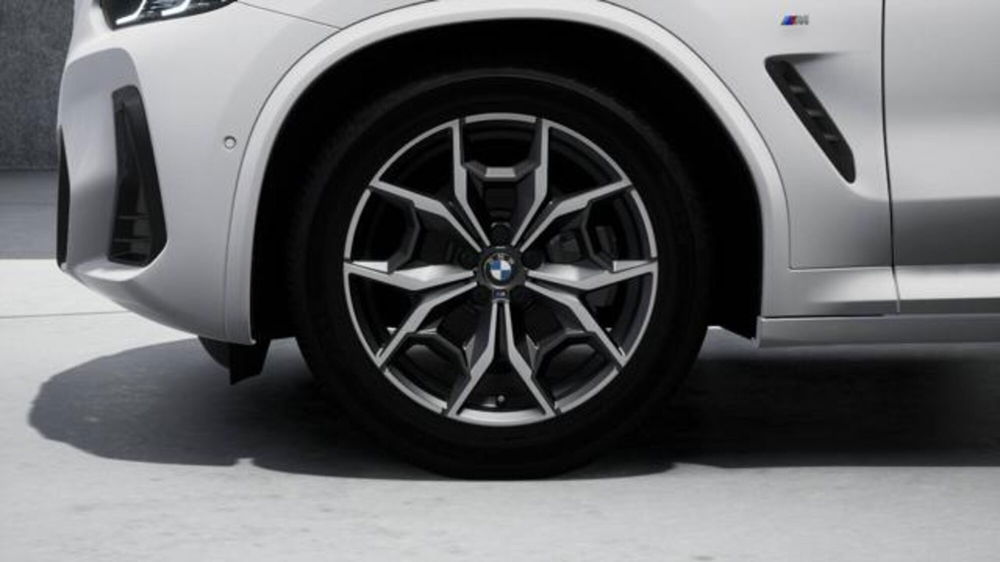 BMW X4 nuova a Modena (8)