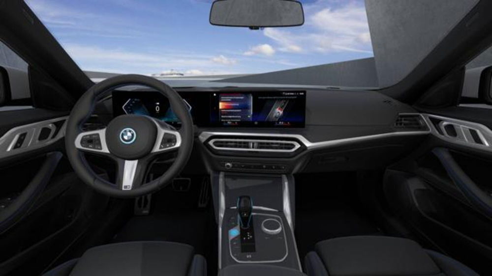 BMW i4 nuova a Modena (11)