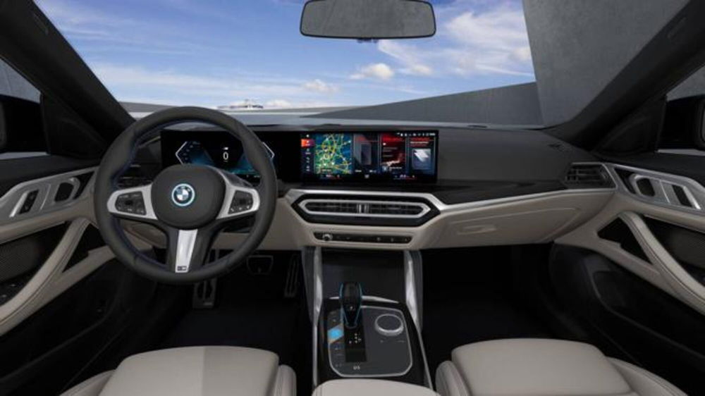 BMW i4 nuova a Modena (11)