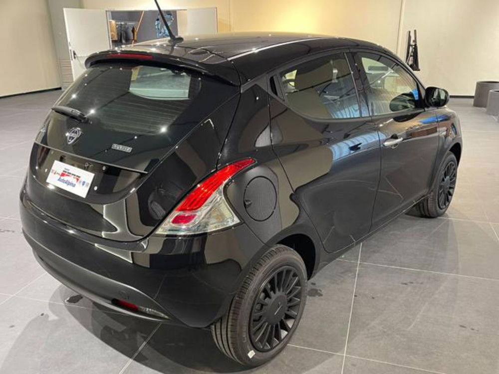 Lancia Ypsilon nuova a Aosta (6)