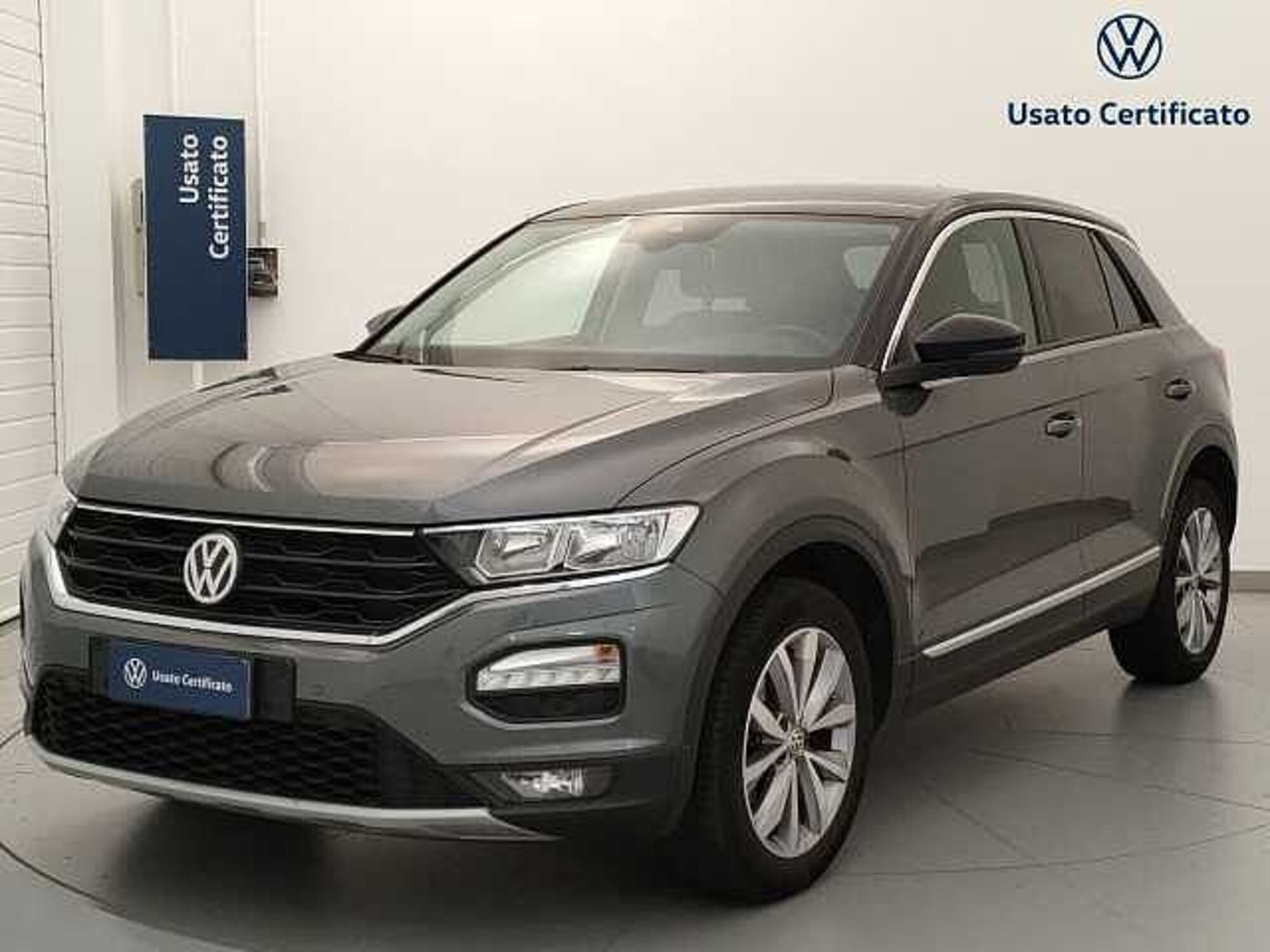 Volkswagen T-Roc 1.5 TSI ACT Style BlueMotion Technology  del 2020 usata a Busto Arsizio