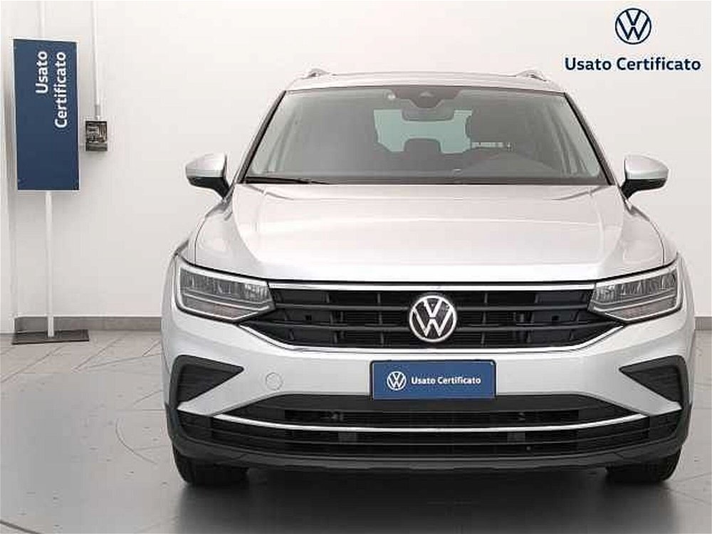 Volkswagen Tiguan 1.5 TSI 150 CV ACT Life del 2021 usata a Busto Arsizio (2)