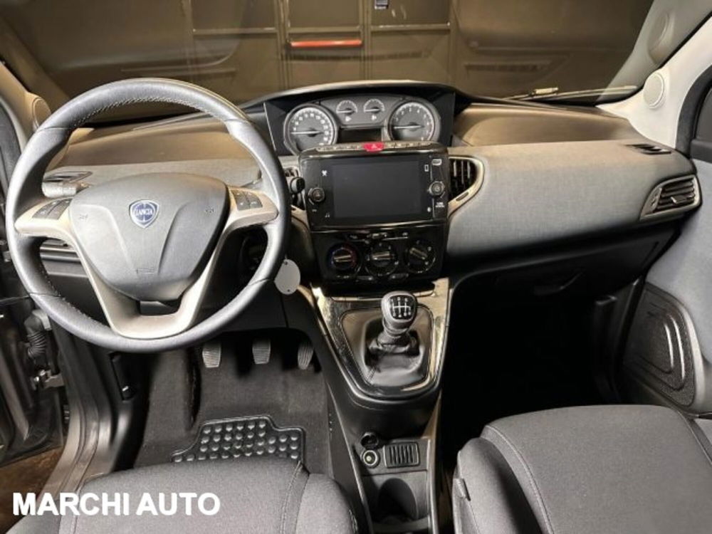 Lancia Ypsilon usata a Perugia (13)