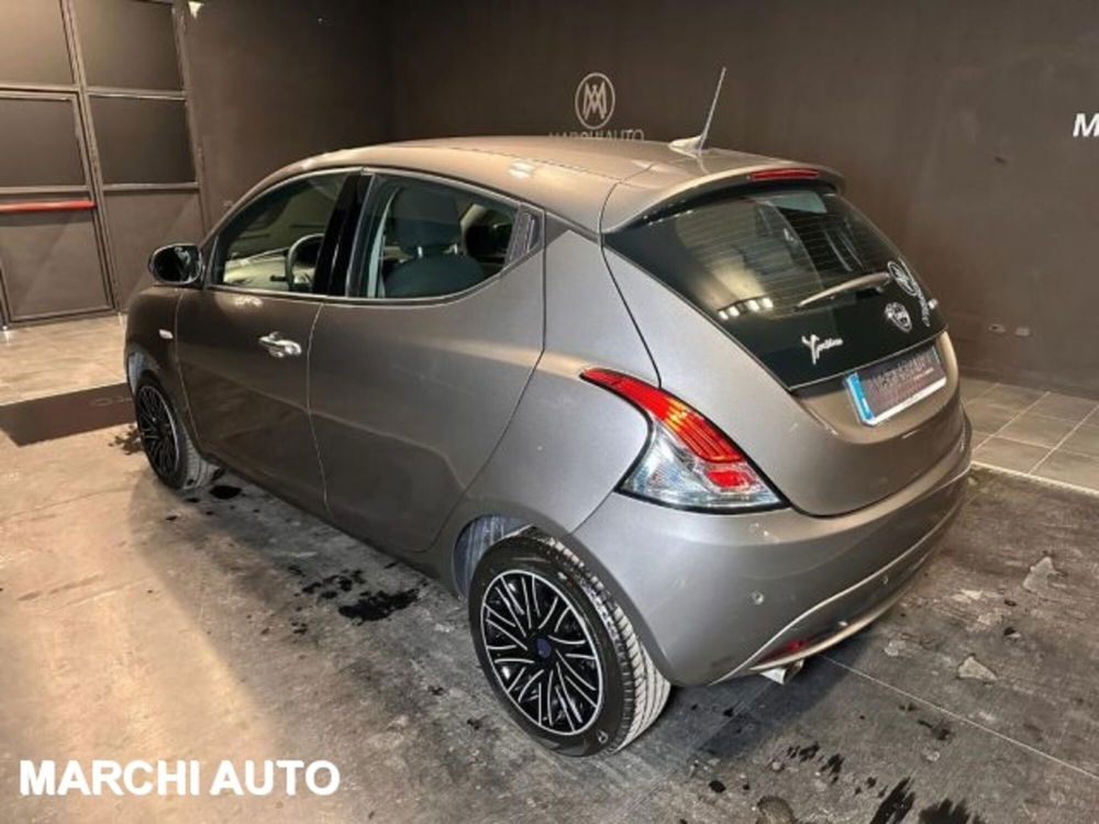 Lancia Ypsilon usata a Perugia (7)