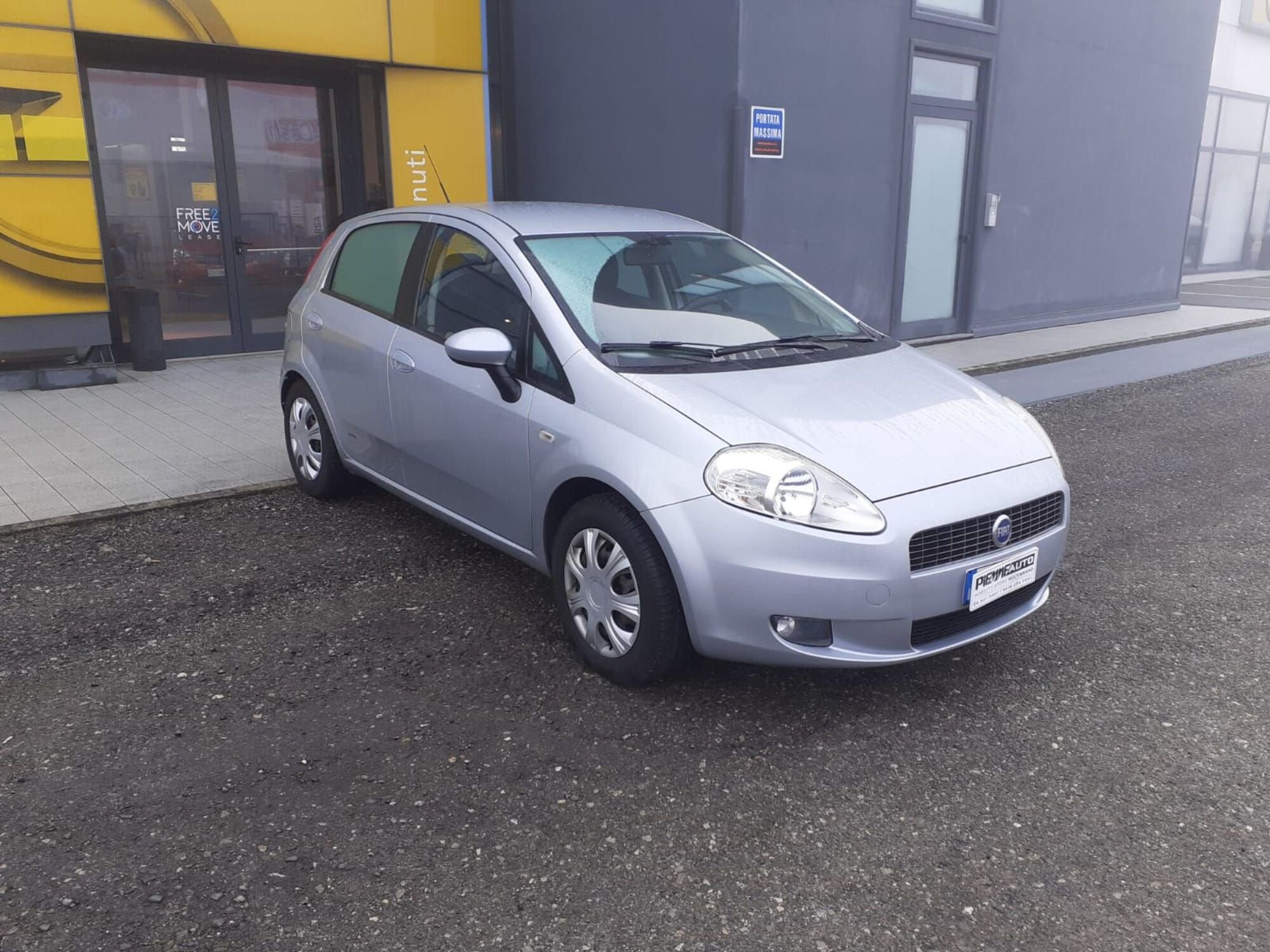 Fiat Grande Punto 1.2 5 porte Active  del 2007 usata a Piacenza