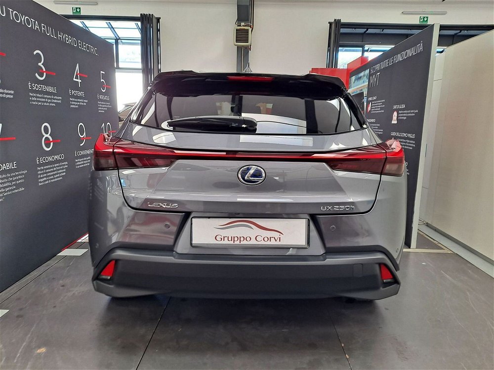 Lexus UX Hybrid Premium  del 2020 usata a Genzano di Roma (3)