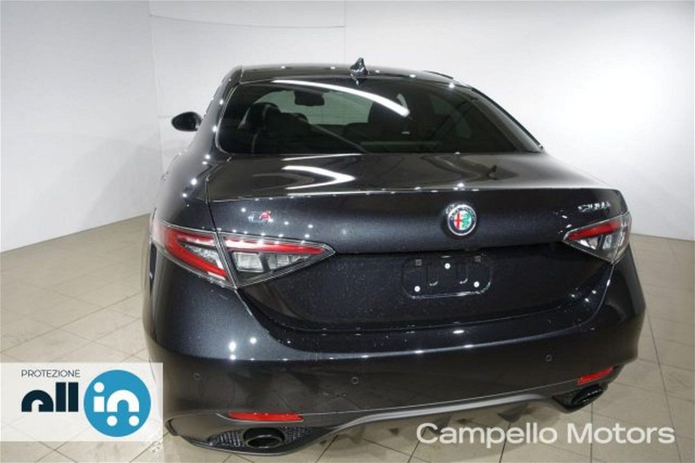 Alfa Romeo Giulia 2.2 Turbodiesel 210 CV AT8 AWD Q4 Veloce  nuova a Venezia (3)