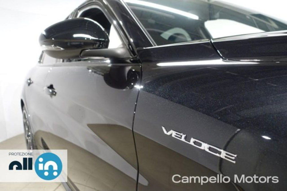 Alfa Romeo Giulia 2.2 Turbodiesel 210 CV AT8 AWD Q4 Veloce  nuova a Venezia (2)
