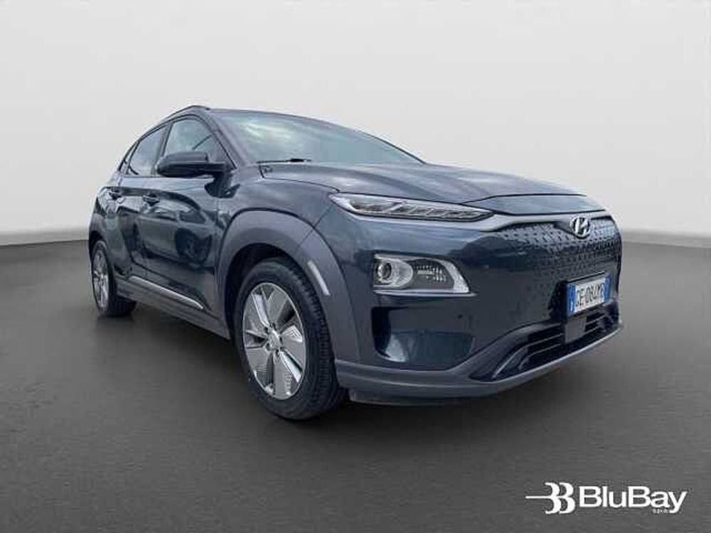 Hyundai Kona EV 64 kWh XPrime del 2021 usata a Livorno (3)