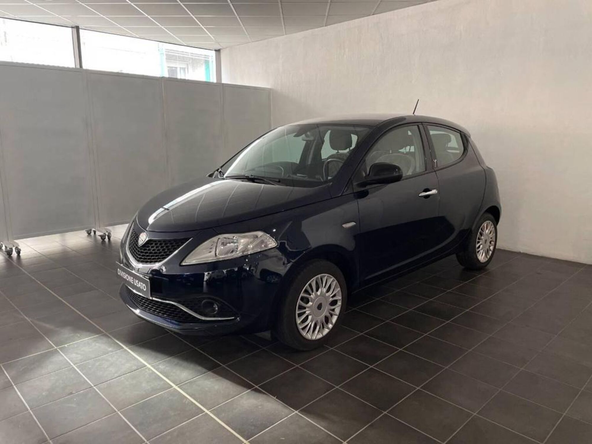 Lancia Ypsilon 1.3 MJT 16V 95 CV 5 porte S&amp;S Gold  del 2017 usata a Torino