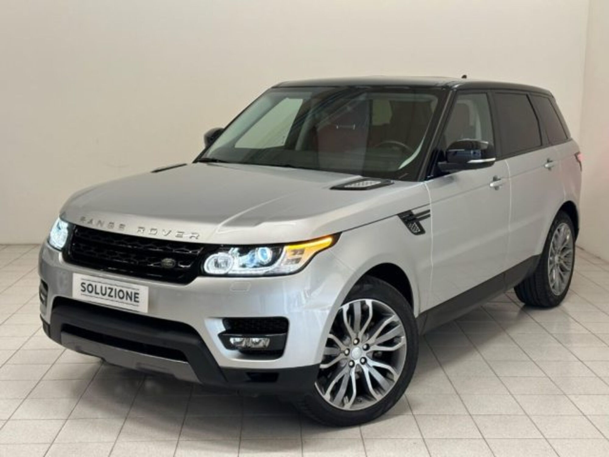 Land Rover Range Rover Sport 3.0 TDV6 HSE  del 2015 usata a Novara