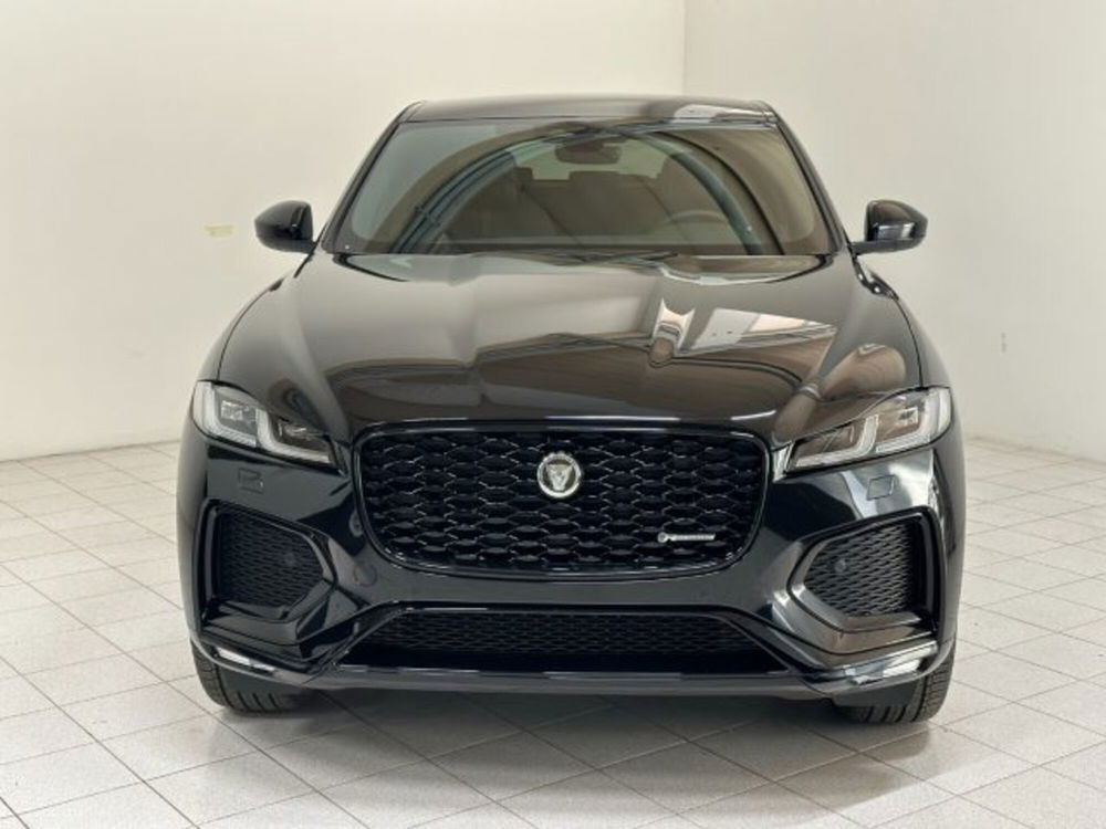 Jaguar F-Pace nuova a Novara (7)