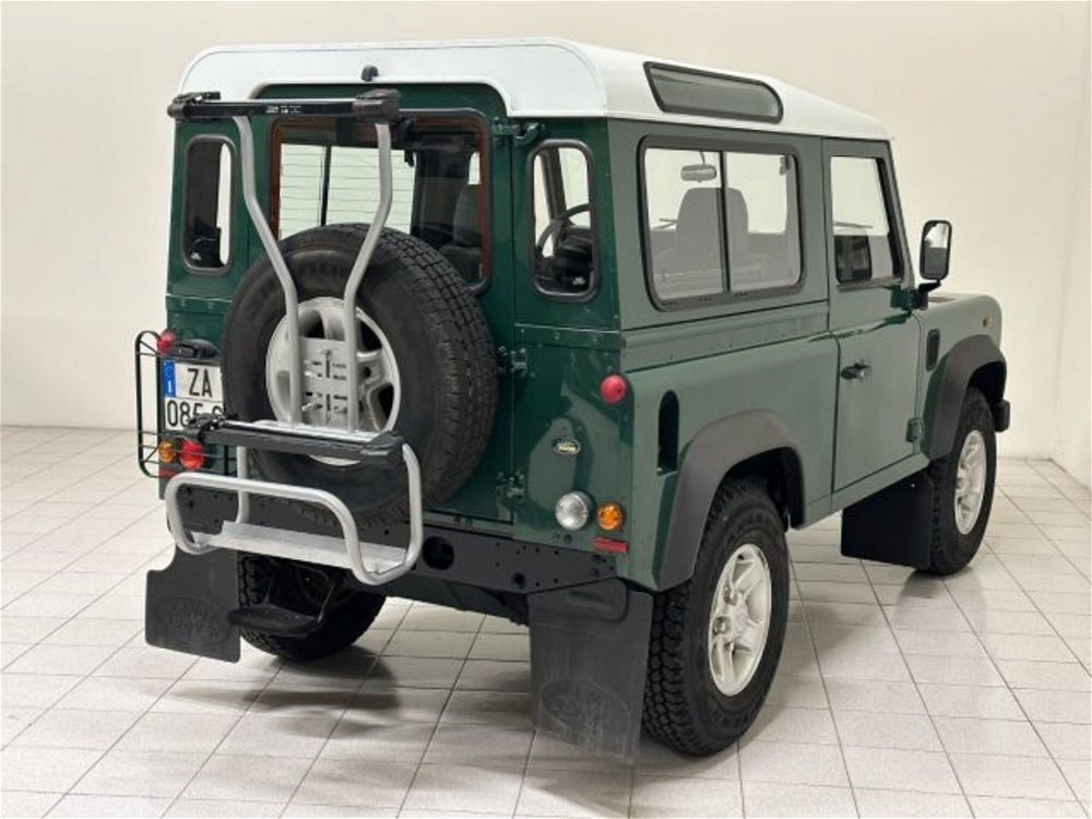 Land Rover Defender 90 2.5 Td5 Station Wagon S del 2006 usata a Novara (2)