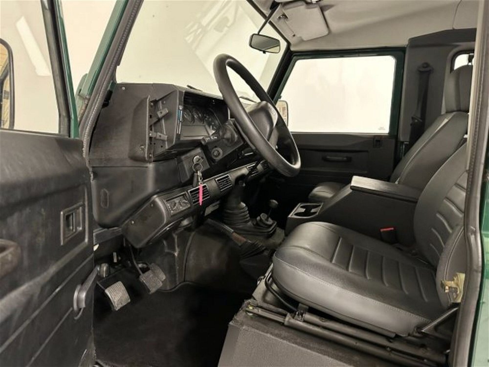 Land Rover Defender 90 2.5 Td5 Station Wagon S del 2006 usata a Novara (3)