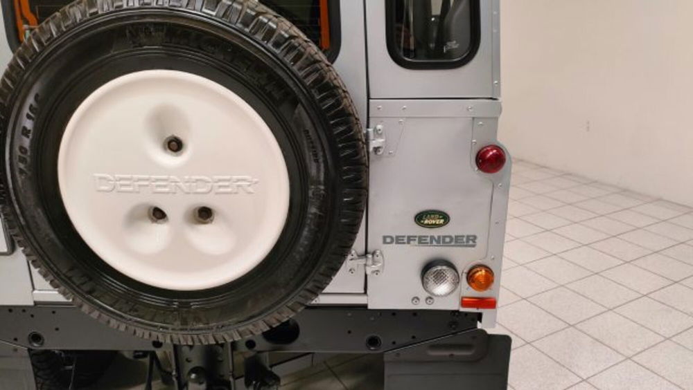 Land Rover Defender usata a Novara (12)