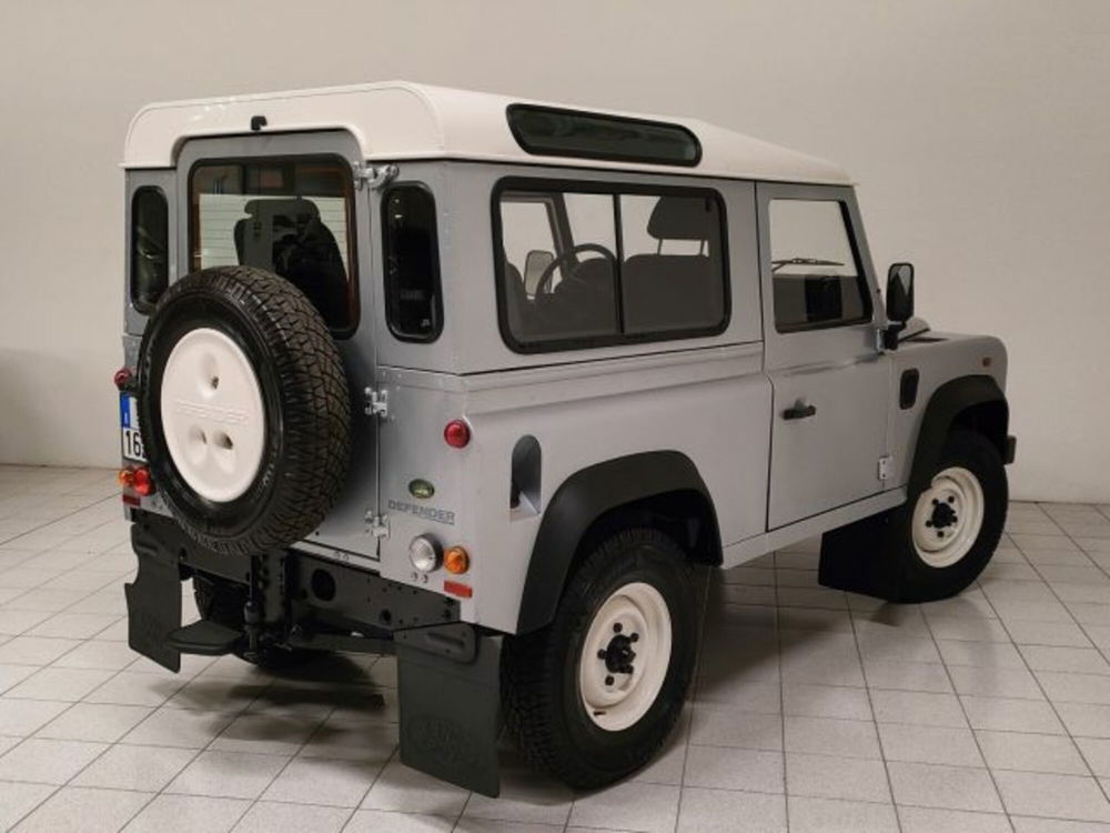 Land Rover Defender usata a Novara (2)