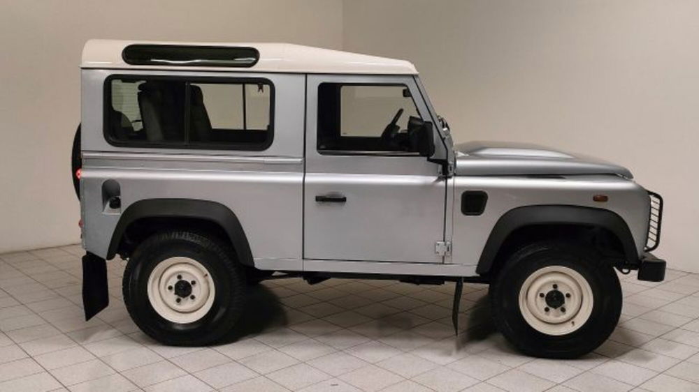 Land Rover Defender usata a Novara (6)