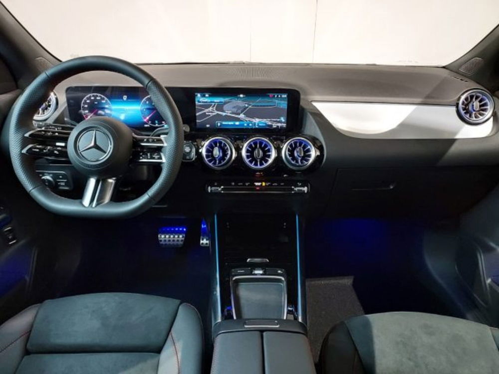 Mercedes-Benz GLA SUV nuova a Bologna (14)