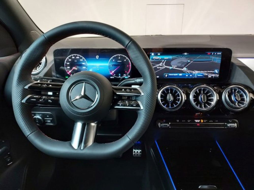 Mercedes-Benz GLA SUV nuova a Bologna (15)