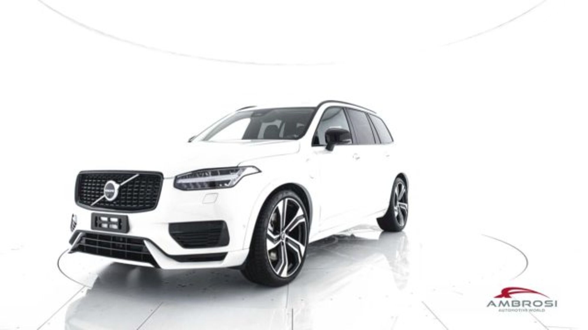 Volvo XC90 B5 AWD automatico Plus Bright nuova a Corciano