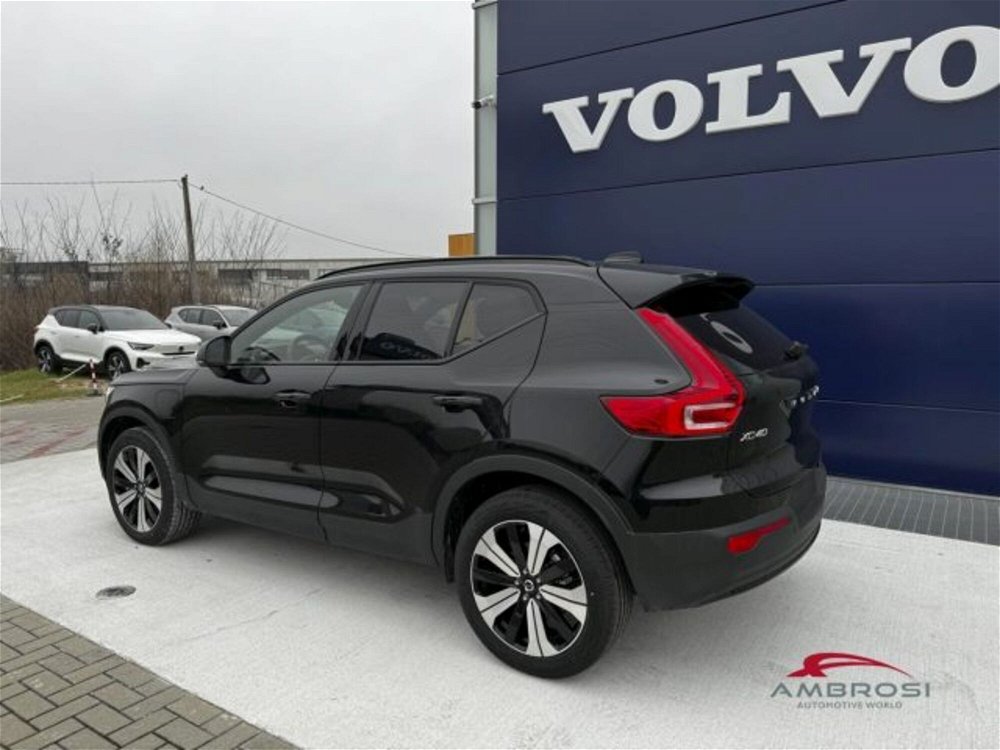 Volvo XC40 T5 Recharge Plug-in Hybrid Inscription Expression  nuova a Corciano (4)