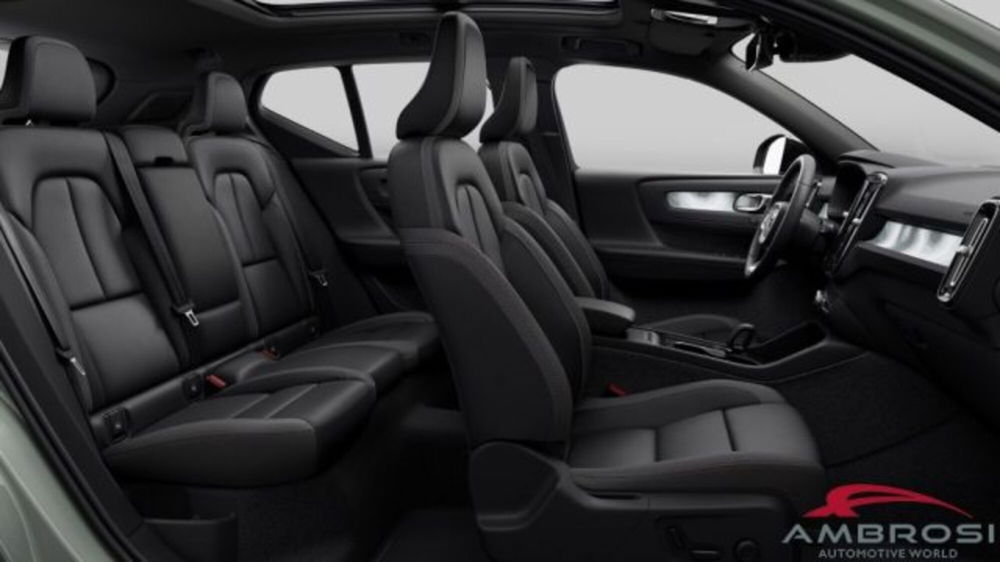 Volvo XC40 nuova a Perugia (7)