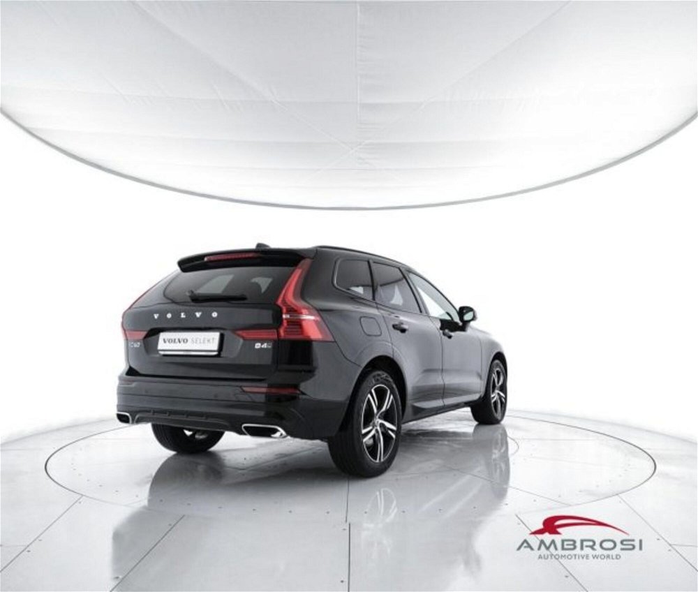 Volvo XC60 B4 (d) AWD Geartronic R-design N1 del 2021 usata a Corciano (3)