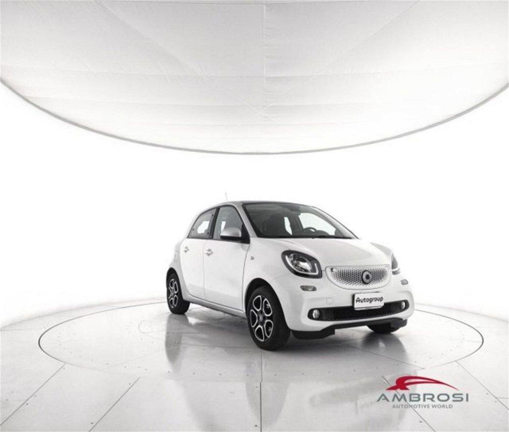smart forfour forfour 70 1.0 twinamic Passion  del 2017 usata a Corciano (2)