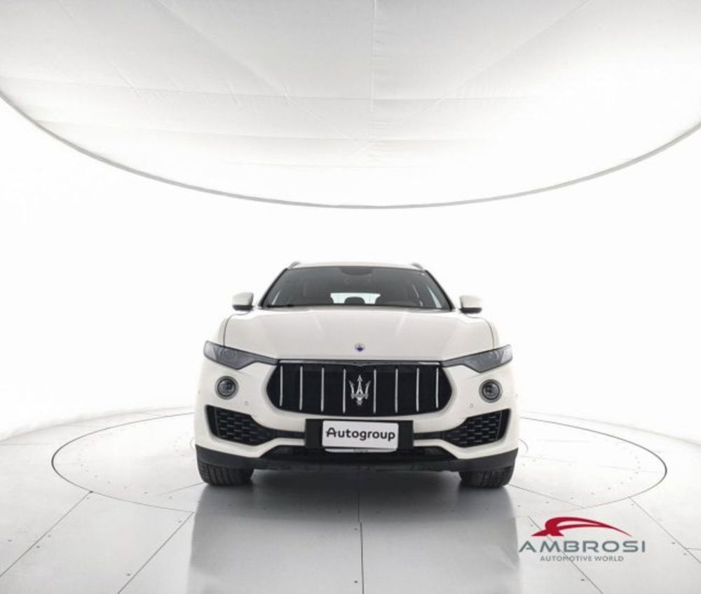 Maserati Levante usata a Perugia (5)