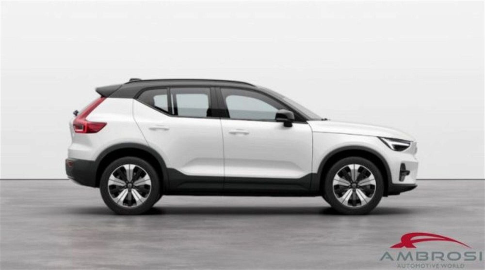 Volvo XC40 Recharge Pure Electric Twin Motor AWD Ultimate  nuova a Corciano (2)