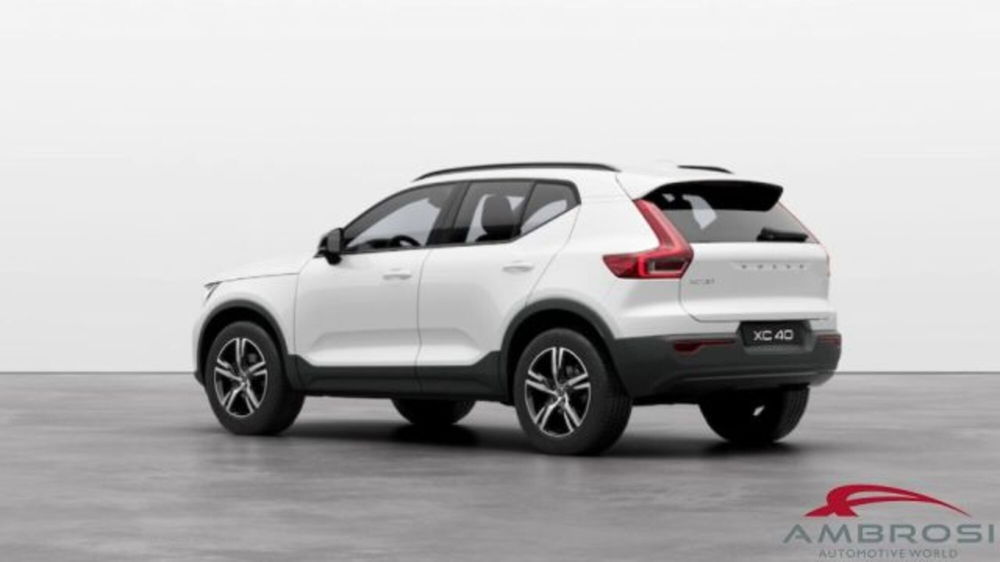 Volvo XC40 nuova a Perugia (3)