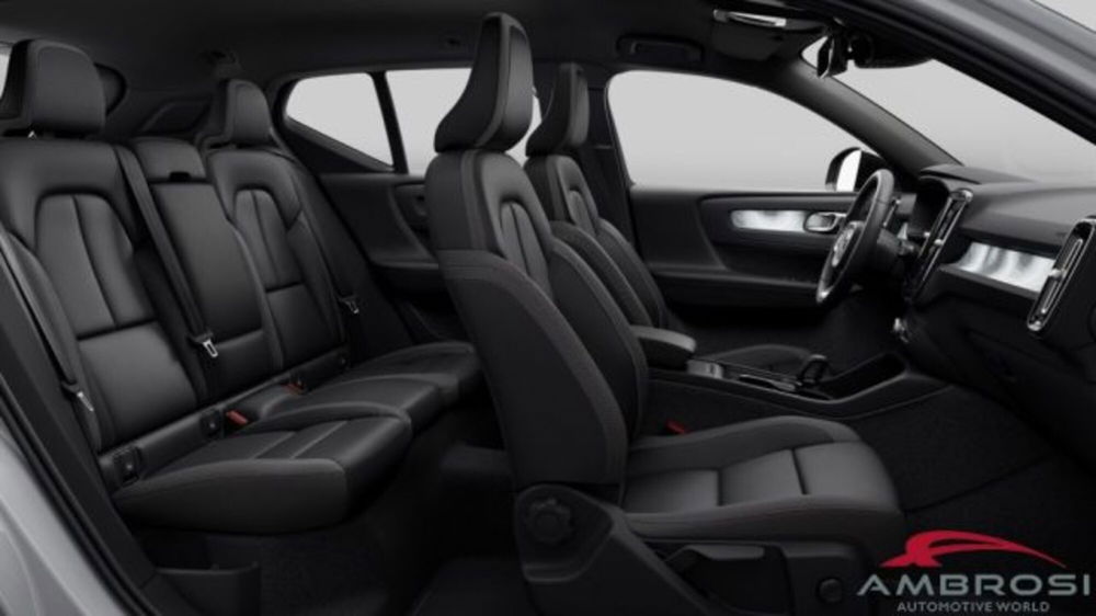 Volvo XC40 nuova a Perugia (7)