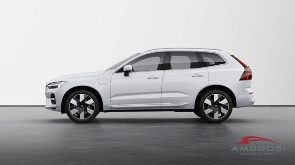 Volvo XC60 T8 Recharge AWD Plug-in Hybrid aut. Ultimate Bright nuova a Corciano (2)