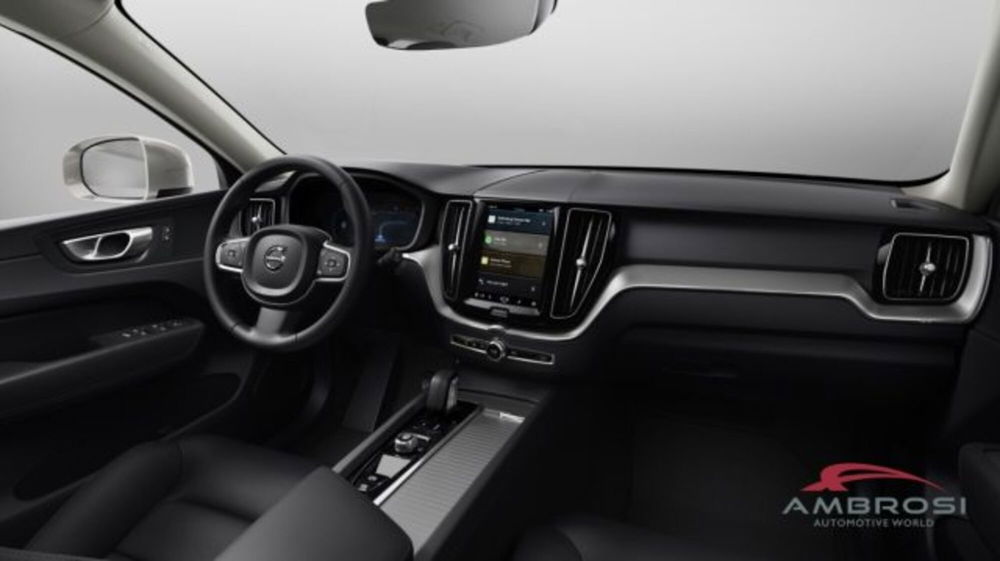 Volvo XC60 nuova a Perugia (9)