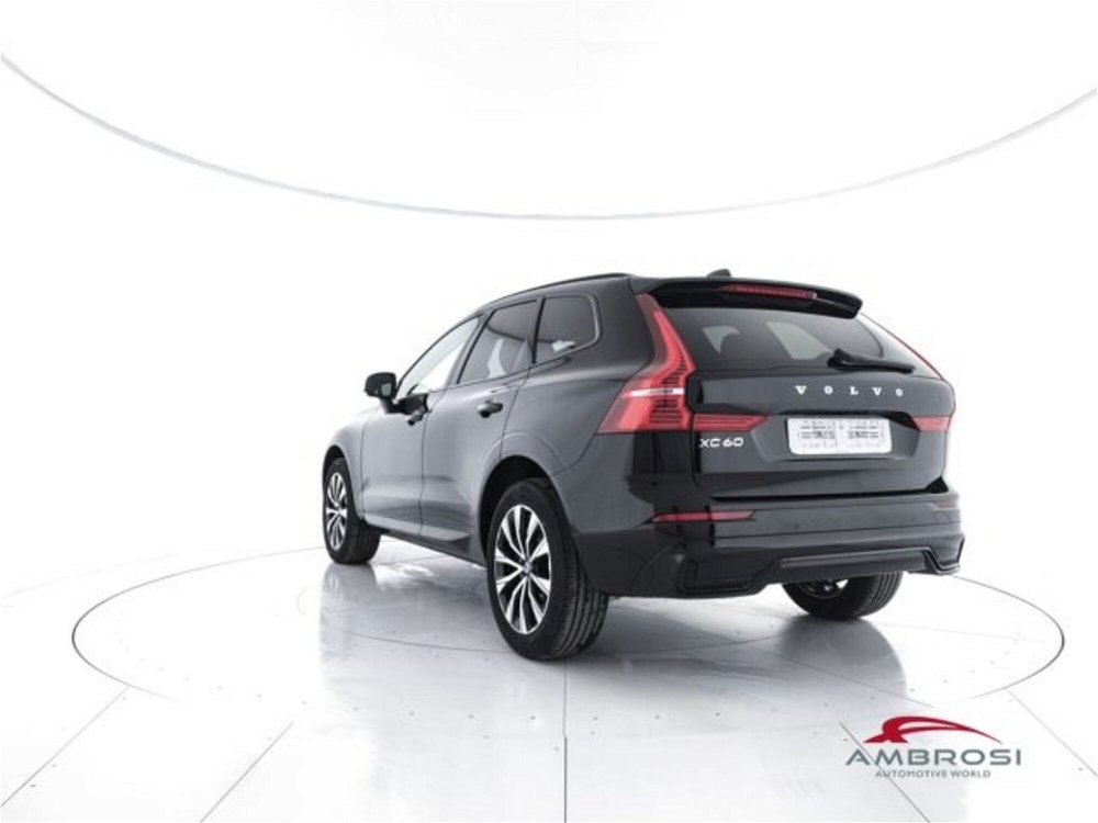 Volvo XC60 T6 Recharge AWD Plug-in Hybrid Inscription  nuova a Corciano (4)
