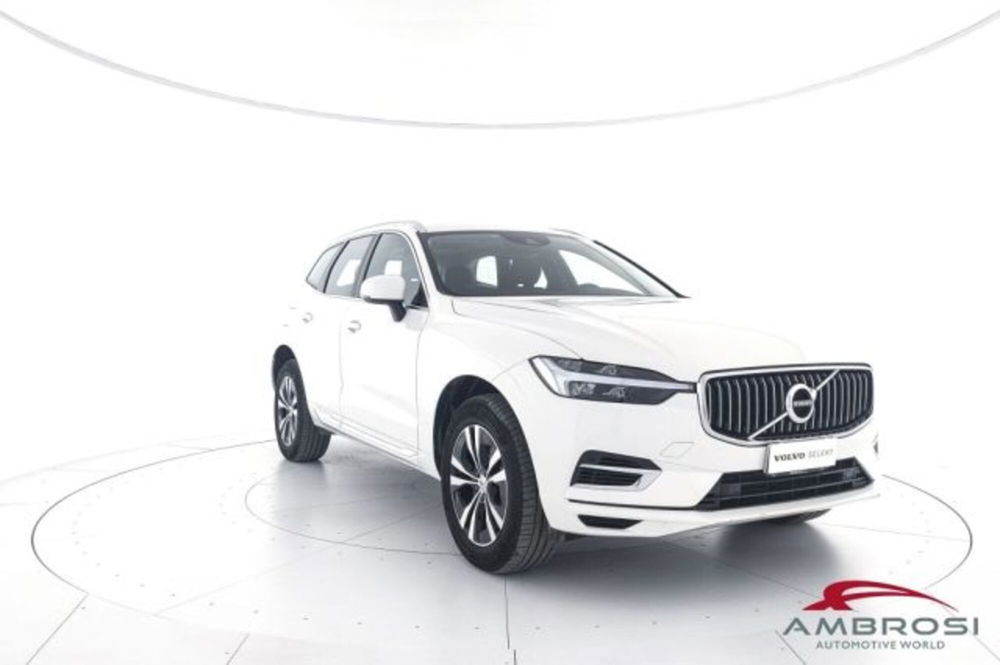 Volvo XC60 T6 Recharge AWD Plug-in Hybrid Inscription  del 2020 usata a Corciano (2)