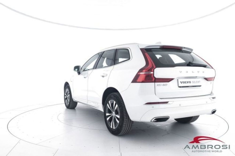 Volvo XC60 T6 Recharge AWD Plug-in Hybrid Inscription  del 2020 usata a Corciano (4)