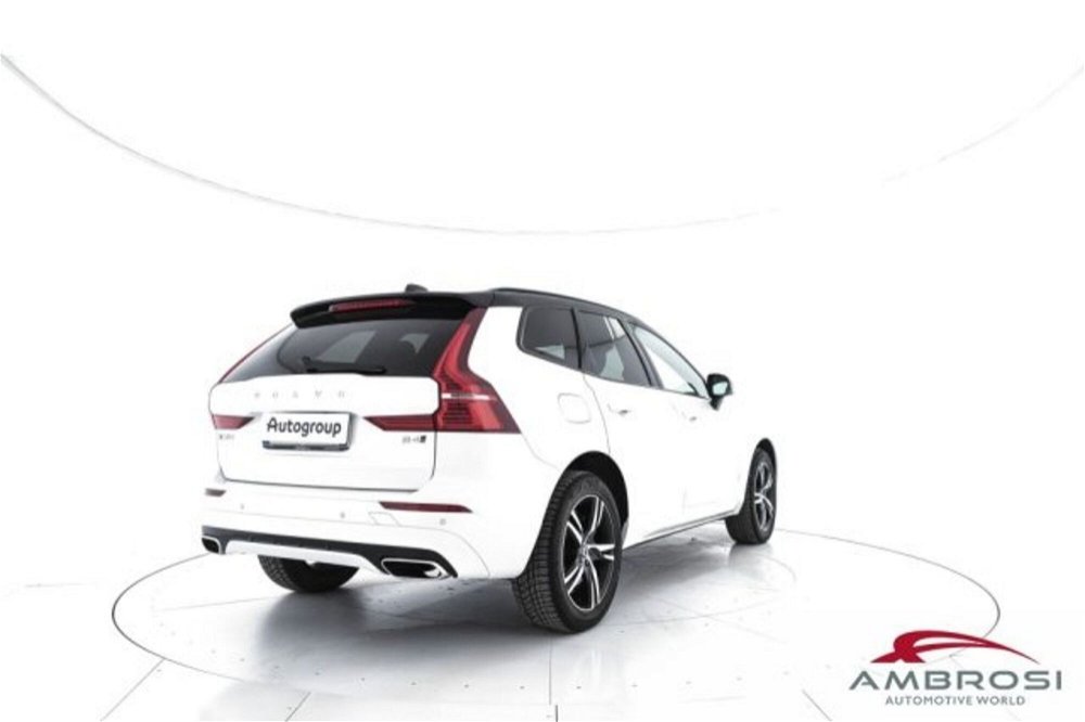 Volvo XC60 B4 (d) AWD Geartronic R-design N1 del 2020 usata a Corciano (3)